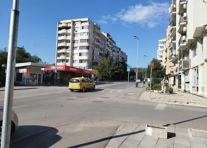 уютен в град